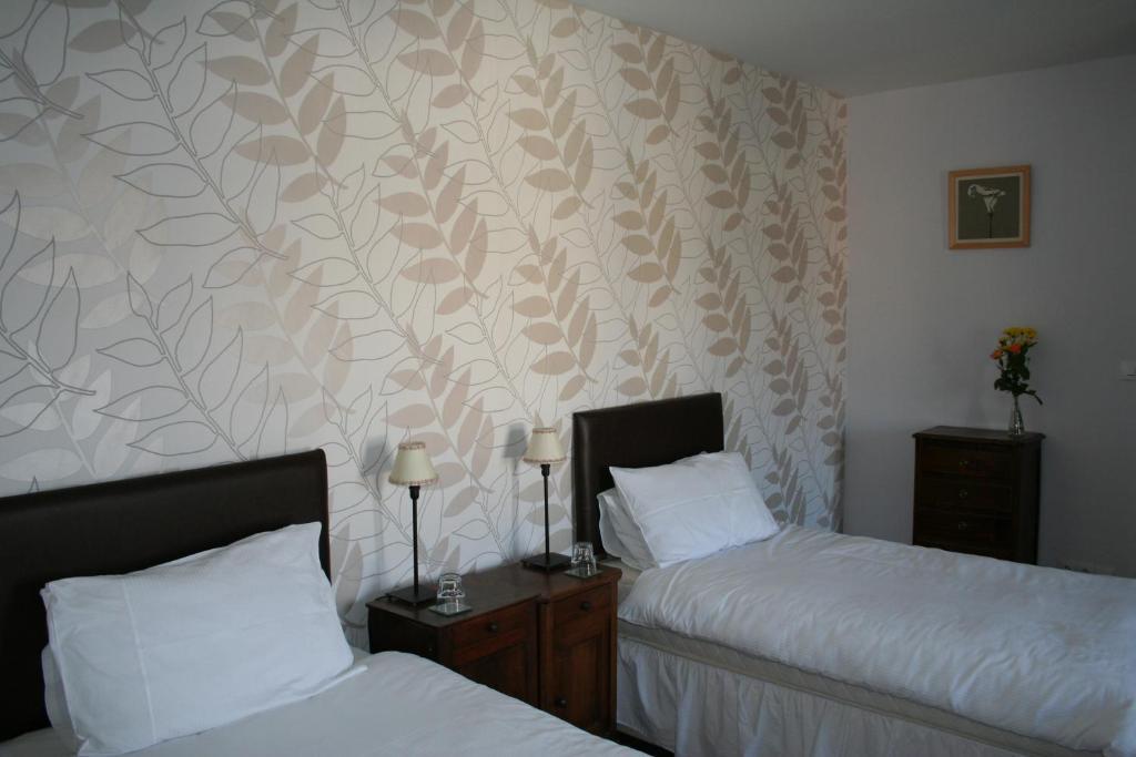 Bed and Breakfast Le Voltaire Airvault Pokoj fotografie